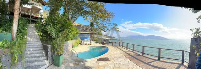 Casa de Alto Padrão na Costeira na Ilhabela/SP