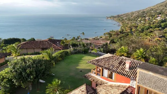 Casa com vista espetacular na Praia da Armação – Ilhabela/SP