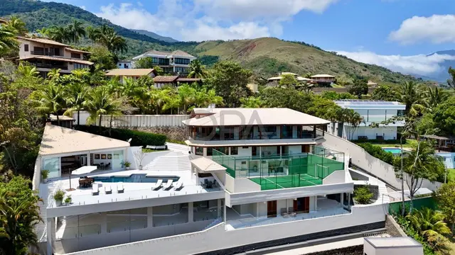 Casa Contemporânea no Engenho D’Água - Ilhabela/SP