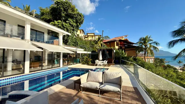 Casa com vista absoluta para o mar na Siriuba - Ilhabela/SP